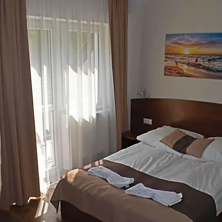 Bed & Breakfast Dom Bursztynowy 3*