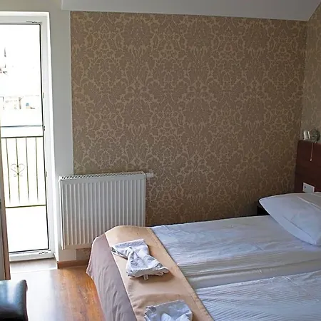 Dom Bursztynowy Bed & Breakfast 3*