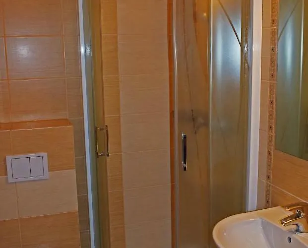 Dom Bursztynowy Отель типа 