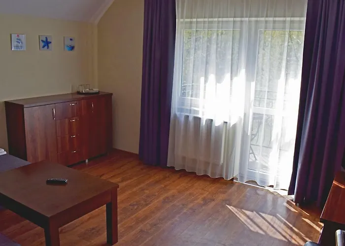 Dom Bursztynowy Отель типа 